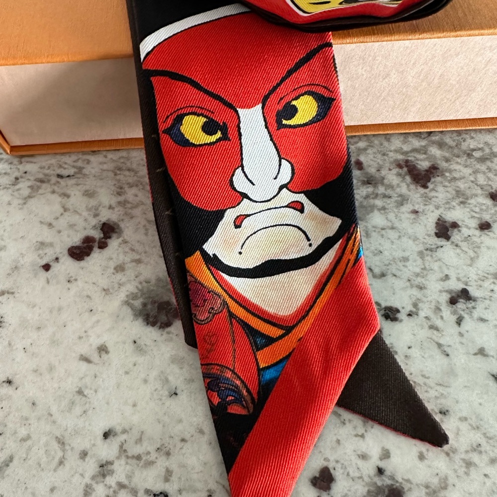Louis Vuitton Bandeau BB Kabuki Scarf Monogram Silk Limited Edition RARE - Picture 5 of 11